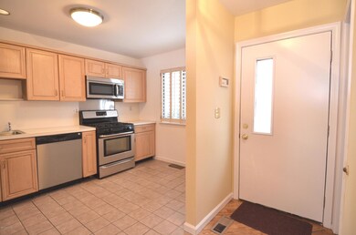 105 River W, Greenwich, CT 06831 - photo 3