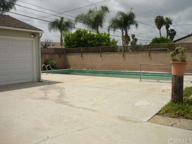 Backyard / Pool area: 842 E Barbara Ave, West Covi