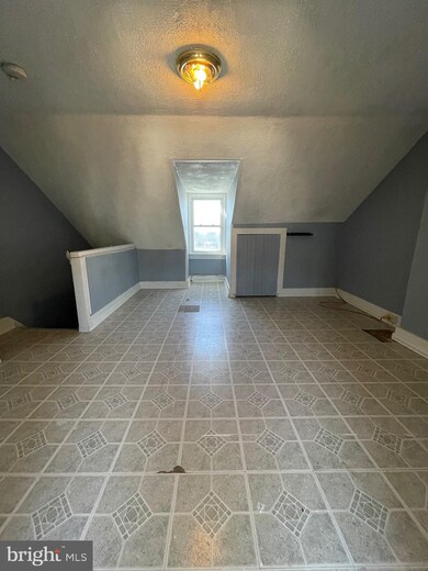 652 N 11th St, Reading, PA 19604 - photo 6