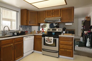 4 kitchen 1