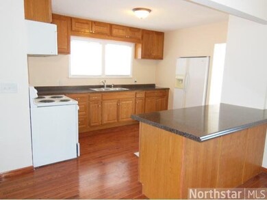 8915 Colfax Ave S, Bloomington, MN 55420 - photo 5