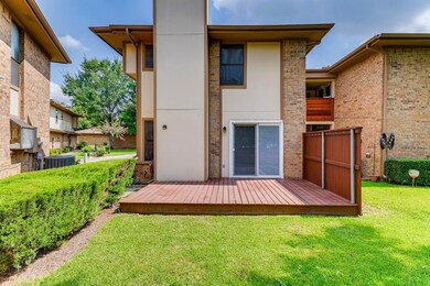 11 Greentree Ln, Bedford, TX 76021 - photo 2