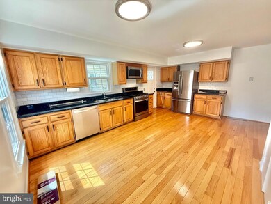 9102 Jones Mill Rd, Chevy Chase, MD 20815 - photo 6