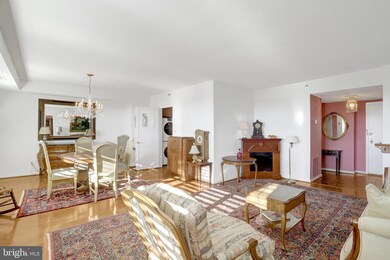 Skyline House unit 1102, Baileys Crossroads, VA 22041 - photo 4