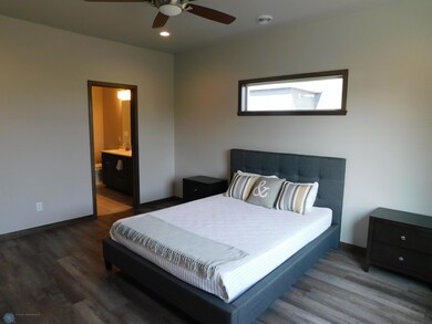 4203 Pine Pkwy S, Fargo, ND 58104 - photo 5