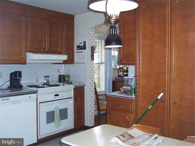 17 Willow Dr, Douglassville, PA 19518 - photo 5