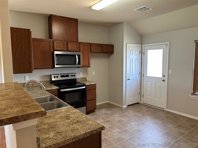 14734 S Hickory St, Glenpool, OK 74033 - photo 3