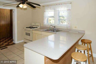 212 Kenwood Rd, Pasadena, MD 21122 - photo 5