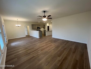 SI117 LIVING ROOM
