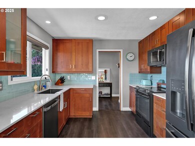 1648 Laurel Way NW, Albany, OR 97321 - photo 4