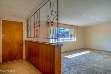 5 Living Room photo a