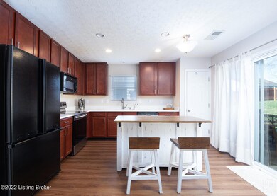 9011 Teak Dr, Louisville, KY 40228 - photo 6