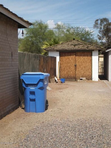 Detched Single Car Garage
