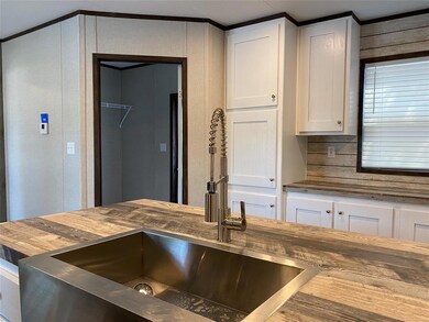 501 Private Road 3823, Springtown, TX 76082 - photo 5