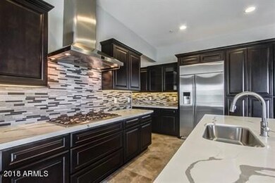 06) KITCHEN