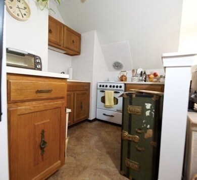 207 Lowell St unit 3, Somerville, MA 02144 - photo 4