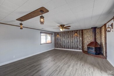 113 Lucard St, Taft, CA 93268 - photo 7