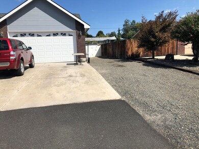 7005 Yak Ave 8