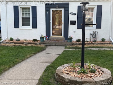 9915 Ingram St, Livonia, MI 48150 - photo 3