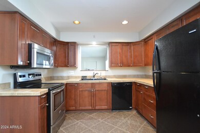 6433 E Ellis St, Mesa, AZ 85205 - photo 2