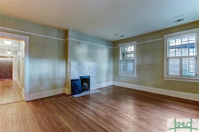 209 E 49th St, Savannah, GA 31405 - photo 3