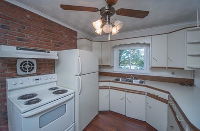 786 Griffin Rd, Roaring Brook Township, PA 18444 - photo 5