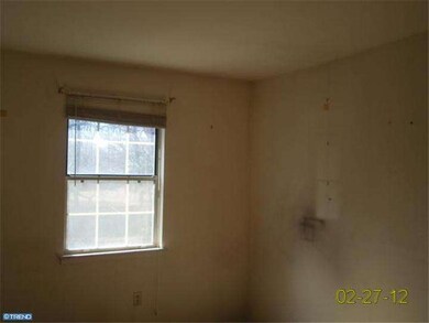 3021 W Greenshire Ct, Claymont, DE 19703 - photo 6