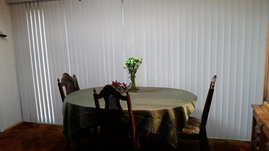 Additional Dining Are-Lisa Dr