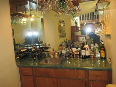 LIVING ROOM WET-BAR