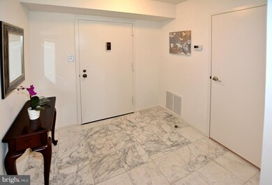 Treebrooke unit 307, Oakton, VA 22124 - photo 2