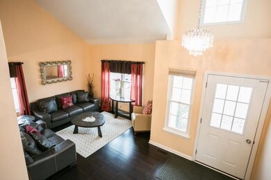 1005 York Cir, Carpentersville, IL 60110 - photo 2