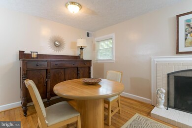 415 W Broad St unit 8, Falls Church, VA 22046 - photo 5