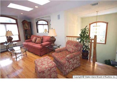 75 Melrose Ave, Staten Island, NY 10301 - photo 5