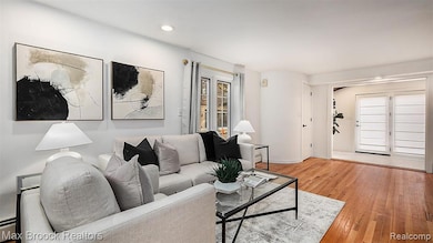 343 Elm St unit A, Birmingham, MI 48009 - photo 6