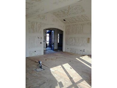 Den/Family/Great Room. Vaulted Ceiling