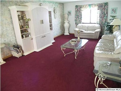 11 Crystal Ct, Middletown, NJ 07748 - photo 4