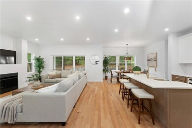 980 Newport Ave, Attleboro, MA 02703 - photo 2