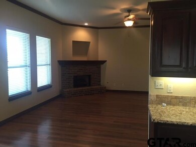1587 1587 Skidmore, Tyler, TX 75703 - photo 2