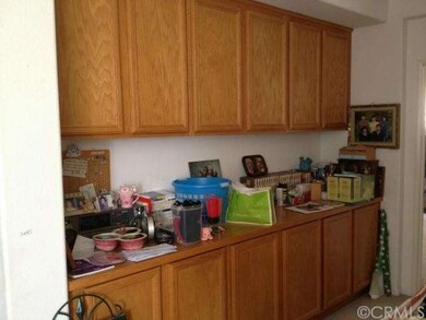 Never mind the clutter! Look at all that storage/c