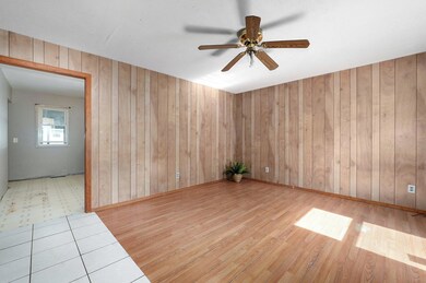 503 Aspen Dr-5