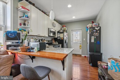 4327 Main St unit 2, Philadelphia, PA 19127 - photo 3