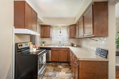 008_144_n_leland_dr_battle_creek_mi_4901