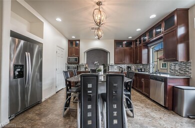 6414 Jackson Spring Rd, Las Vegas, NV 89118 - photo 7