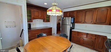 433 Heston Ave, Norristown, PA 19403 - photo 7