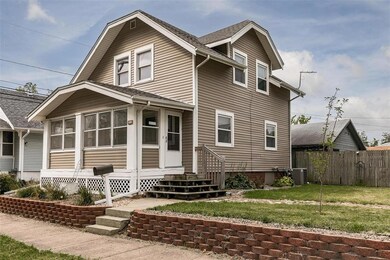 716 10th St NW, Cedar Rapids, IA 52405 - photo 4