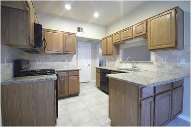 AWESOME GRANITE KITCHEN