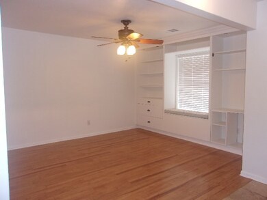 11143 Bradford Way Dr, Houston, TX 77075 - photo 6