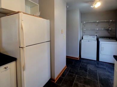 202 S Washington St unit A, Wheaton, IL 60187 - photo 5