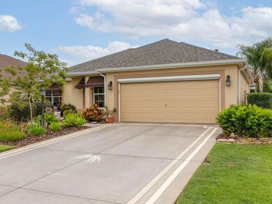 1240 Pendleton Cir, The Villages, FL 32162 - photo 2