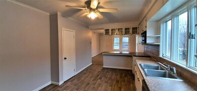 Kitchen pic 1